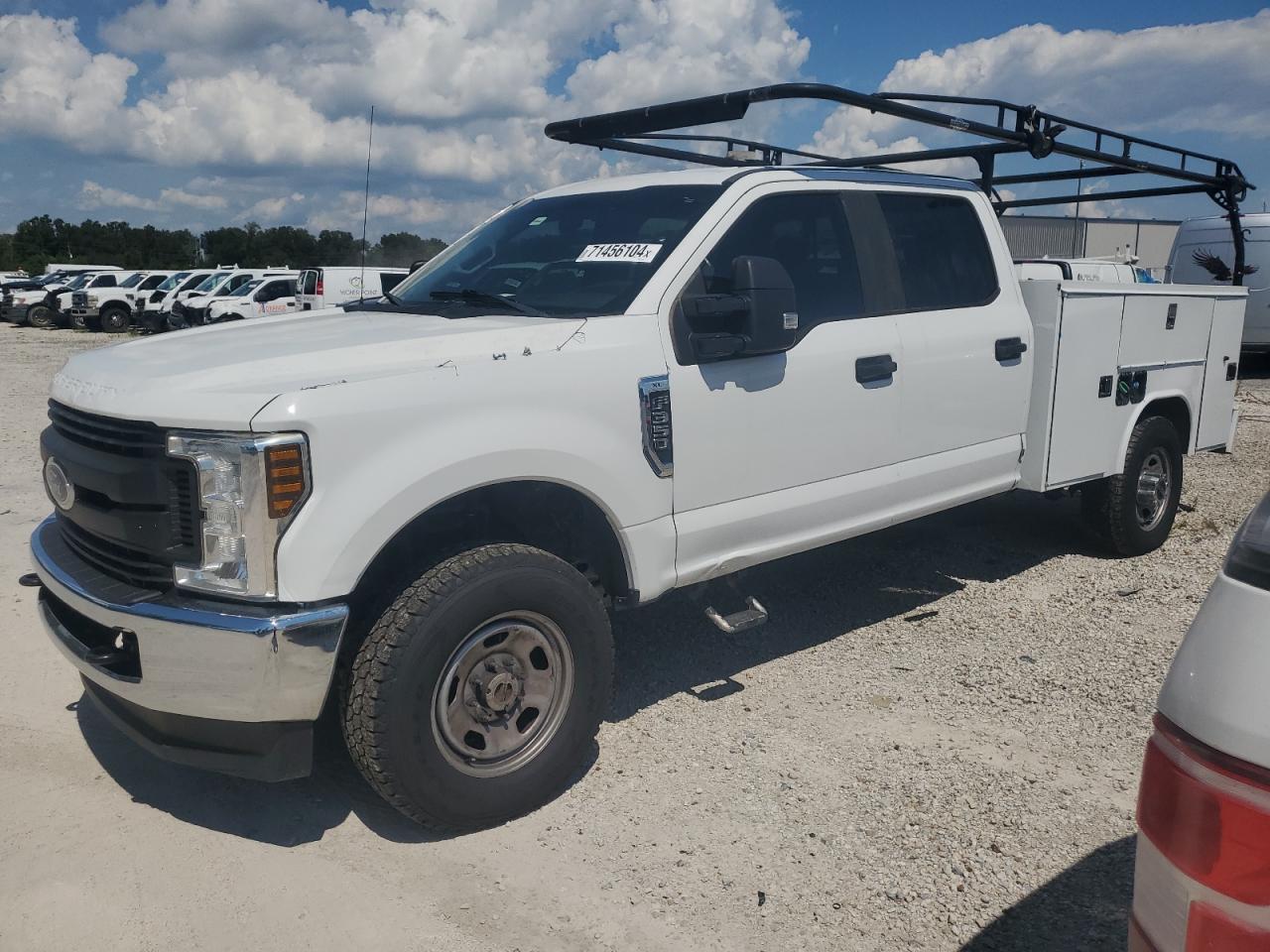 Lot #2843013159 2019 FORD F350 SUPER