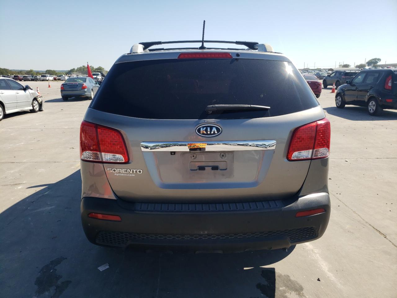 Lot #2955226538 2012 KIA SORENTO BA