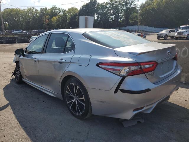 VIN 4T1B11HK0JU015427 2018 Toyota Camry, L no.2