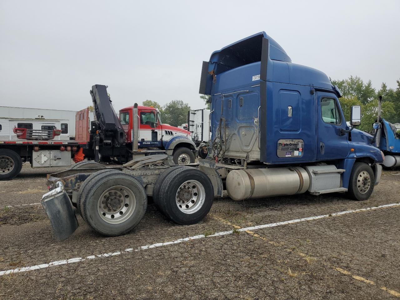 Lot #2886216610 2013 FREIGHTLINER CASCADIA 1