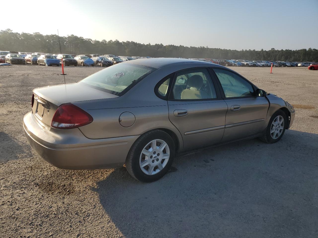 Lot #2876647841 2007 FORD TAURUS SE