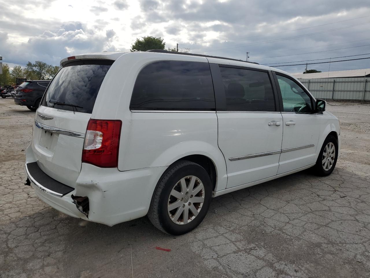 Lot #2907018159 2014 CHRYSLER TOWN & COU