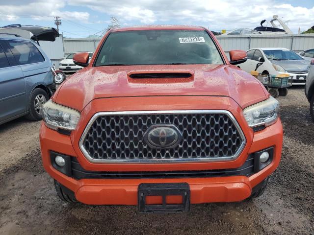 VIN 3TMAZ5CN2JM059340 2018 Toyota Tacoma, Double Cab no.5