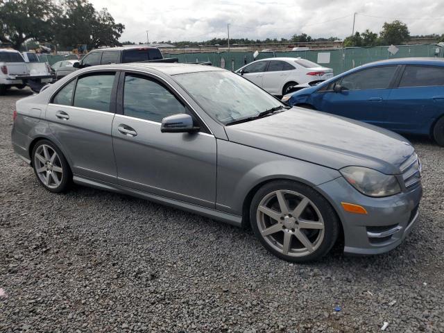 VIN WDDGF4HB7DA789182 2013 Mercedes-Benz C-Class, 250 no.4