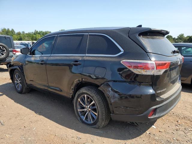 VIN 5TDJZRFH9JS556088 2018 Toyota Highlander, SE no.2