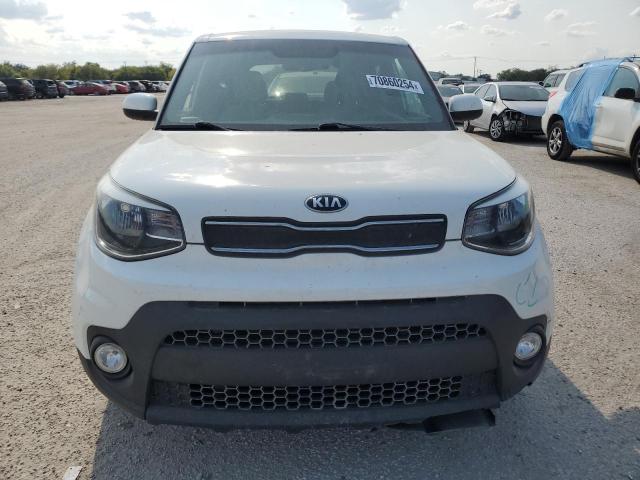 VIN KNDJN2A22J7593385 2018 KIA Soul no.5