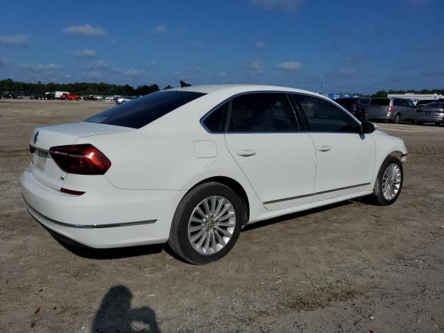 2017 VOLKSWAGEN PASSAT SE - 1VWBT7A39HC036097