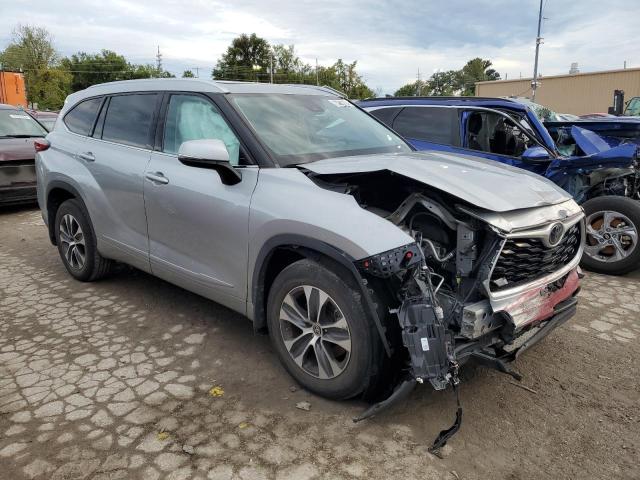 VIN 5TDGZRBH1MS056866 2021 Toyota Highlander, Xle no.4