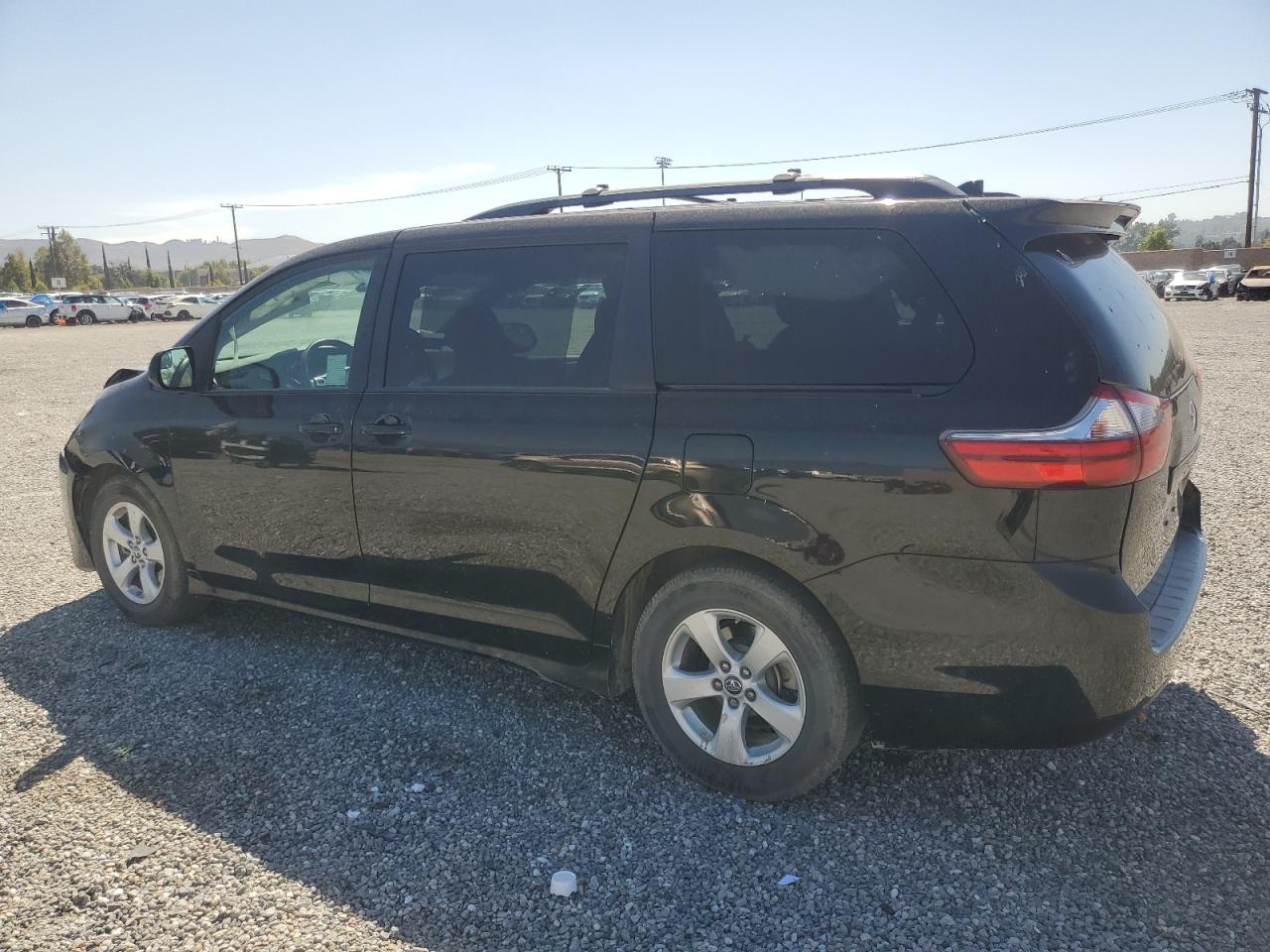 Lot #2986646144 2020 TOYOTA SIENNA LE