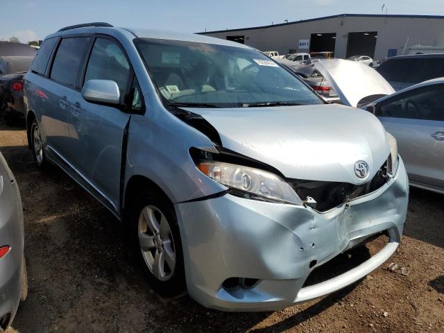 VIN 5TDKK3DC8FS652038 2015 Toyota Sienna, LE no.4