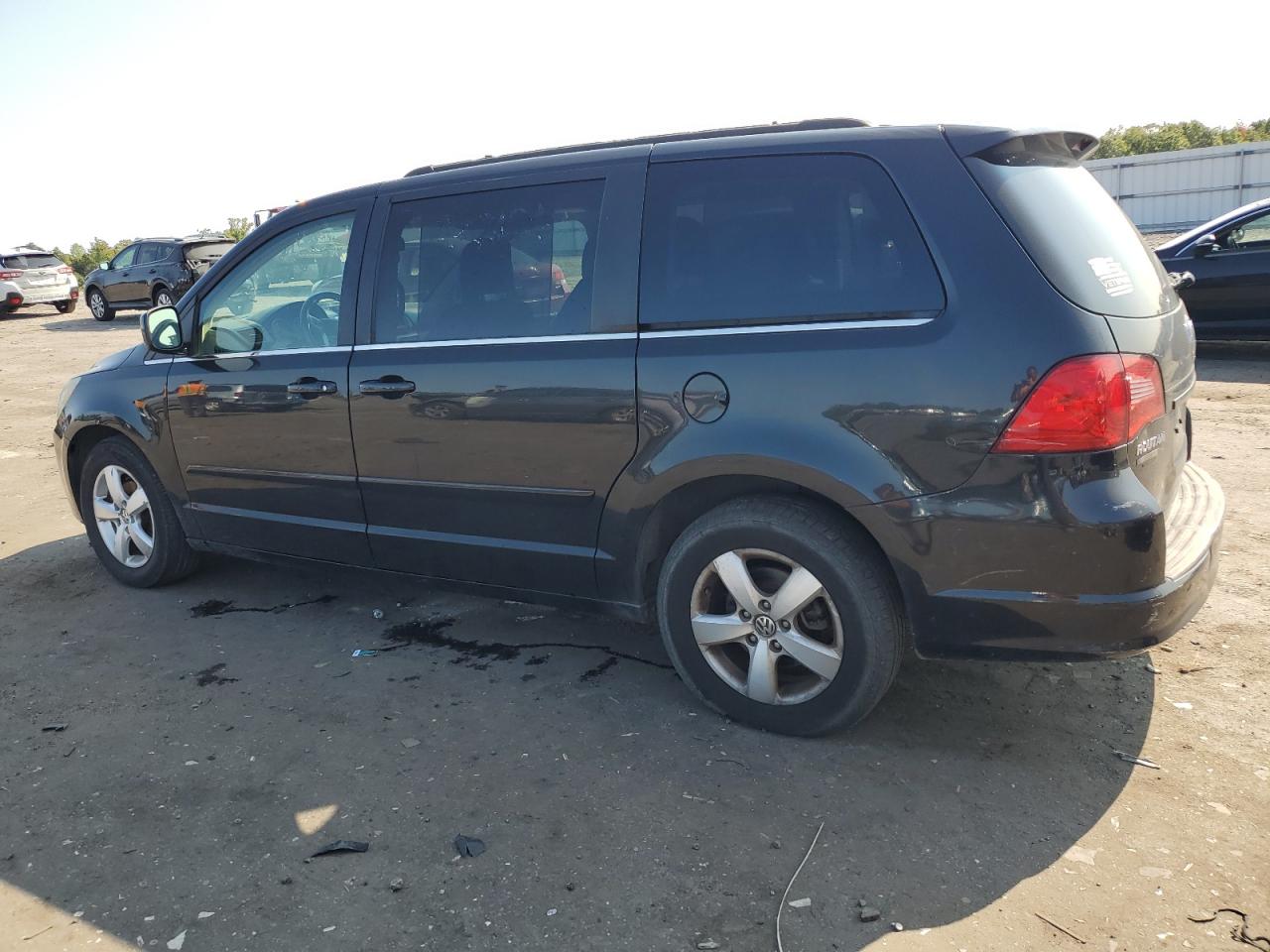 Lot #2852961206 2011 VOLKSWAGEN ROUTAN SEL