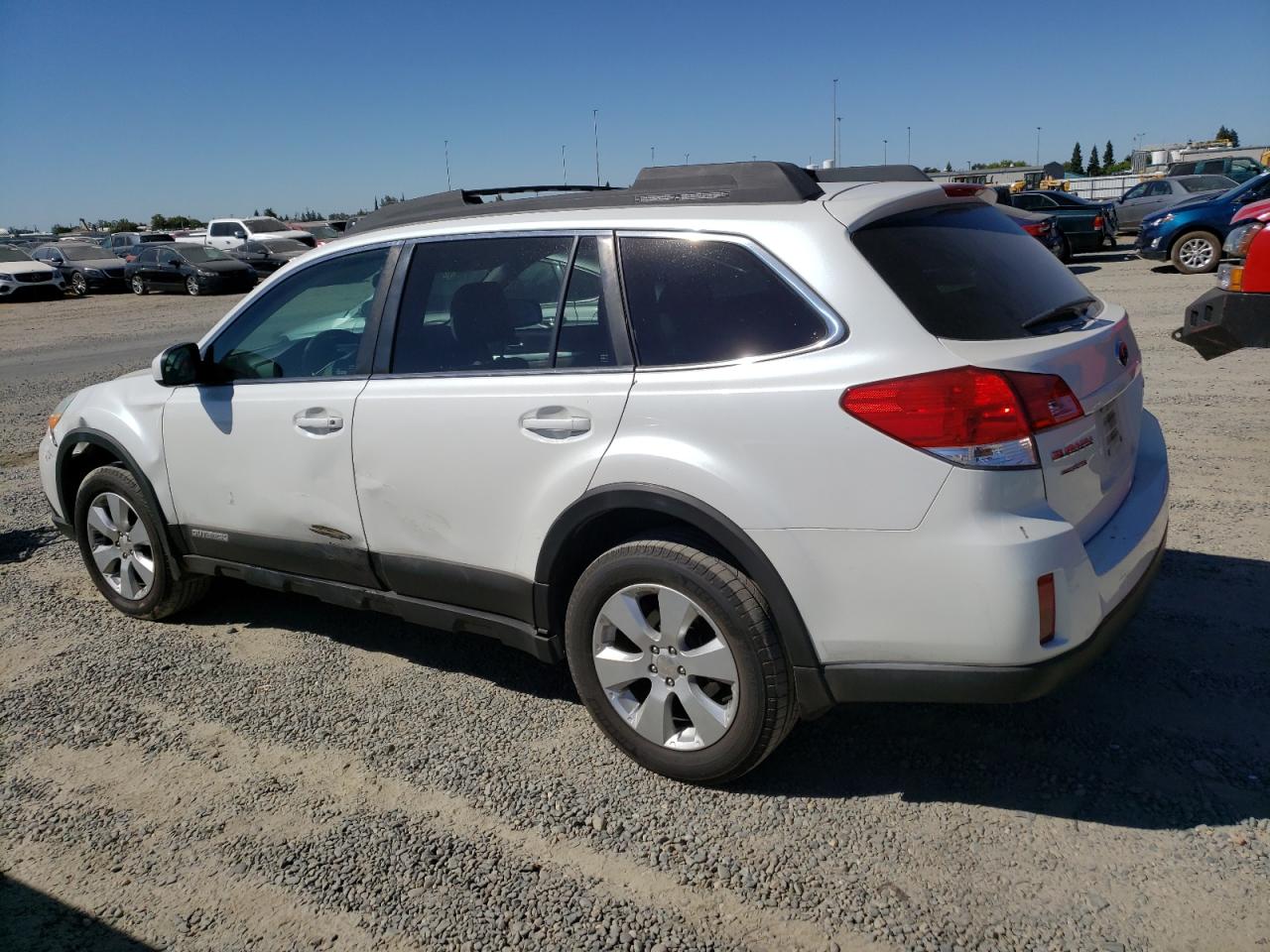 SUBARU OUTBACK 2. 2010 white  gas 4S4BRBGC6A3339965 photo #3