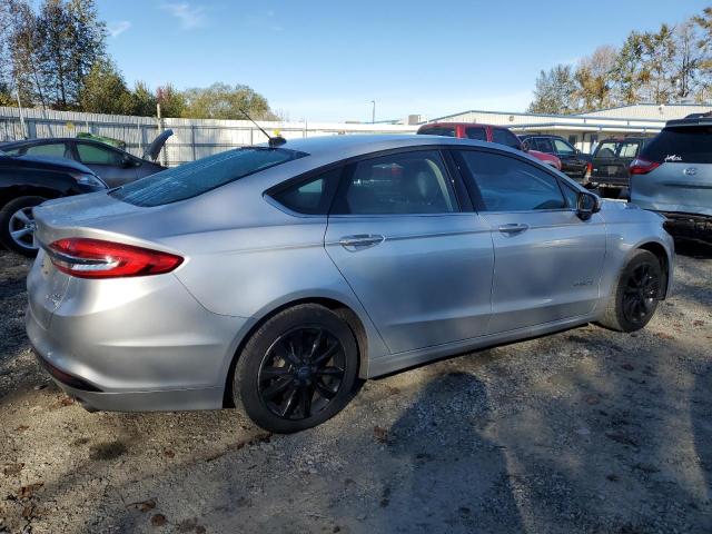 VIN 3FA6P0LUXHR110947 2017 Ford Fusion, Se Hybrid no.3