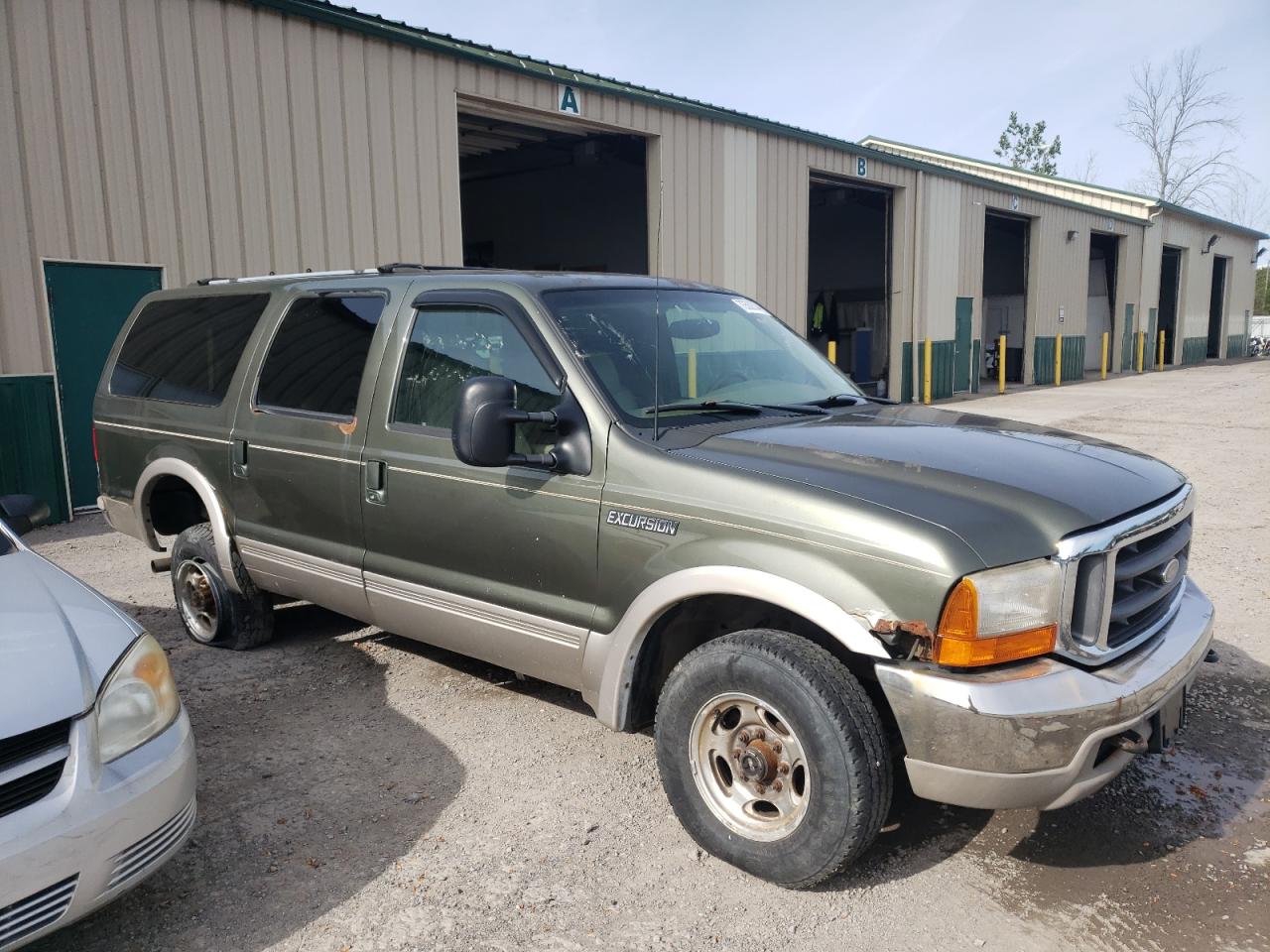 FORD EXCURSION 2001 green  gas 1FMNU43S61EA48438 photo #3