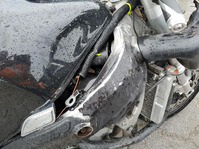 2004 SUZUKI GSX1300 R - JS1GW71A742100839