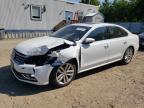 2018 VOLKSWAGEN PASSAT SE - 1VWBA7A30JC037120