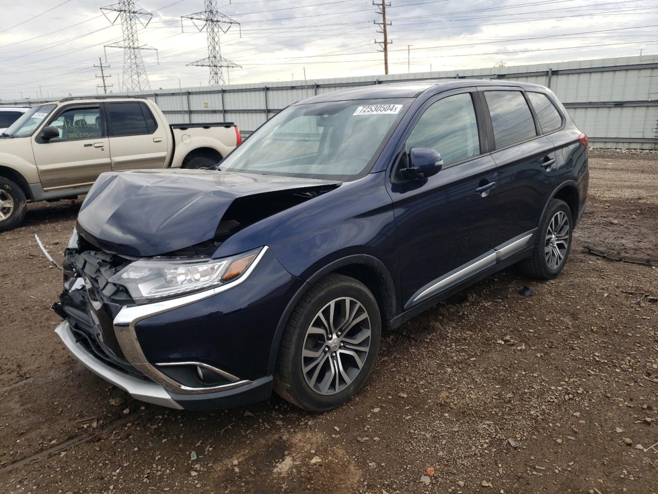 Mitsubishi Outlander 2017 Medium