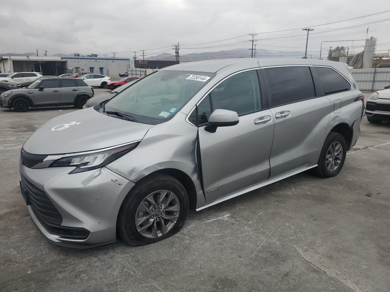 Lot #2989272699 2021 TOYOTA SIENNA