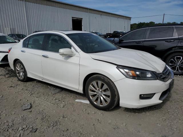 VIN 1HGCR2F77FA246020 2015 Honda Accord, EX no.4