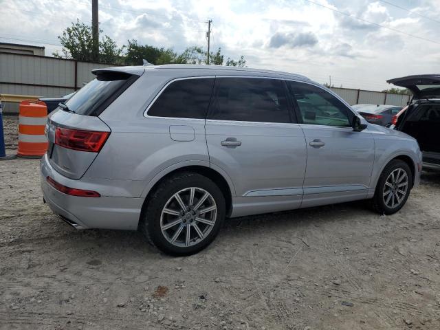 VIN WA1LHAF70JD037201 2018 Audi Q7, Premium Plus no.3