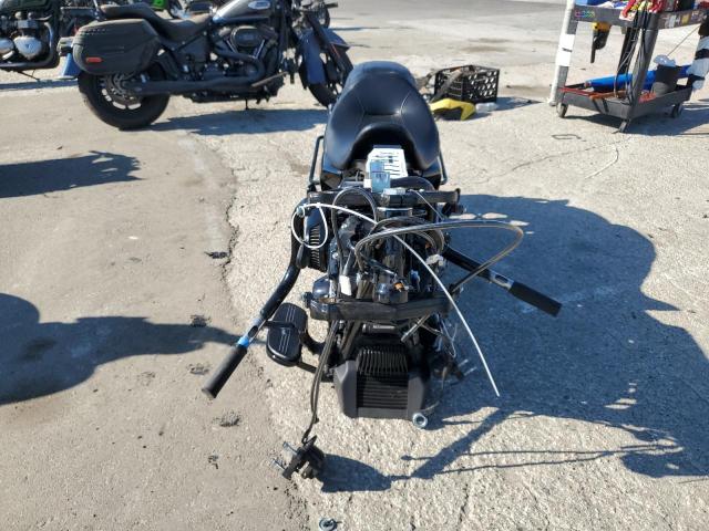 2022 HARLEY-DAVIDSON ROAD KING 1HD1KVP27NB617439
