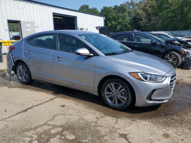 VIN 5NPD84LF7HH020035 2017 Hyundai Elantra, SE no.4