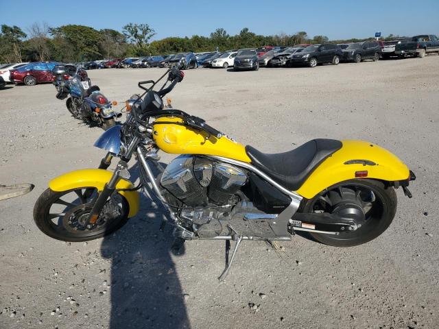 HONDA VT1300 CXA 2022 yellow  gas JH2SC6166NK600658 photo #4