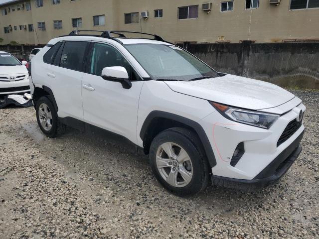 VIN 2T3W1RFV4MW179742 2021 Toyota RAV4, Xle no.4