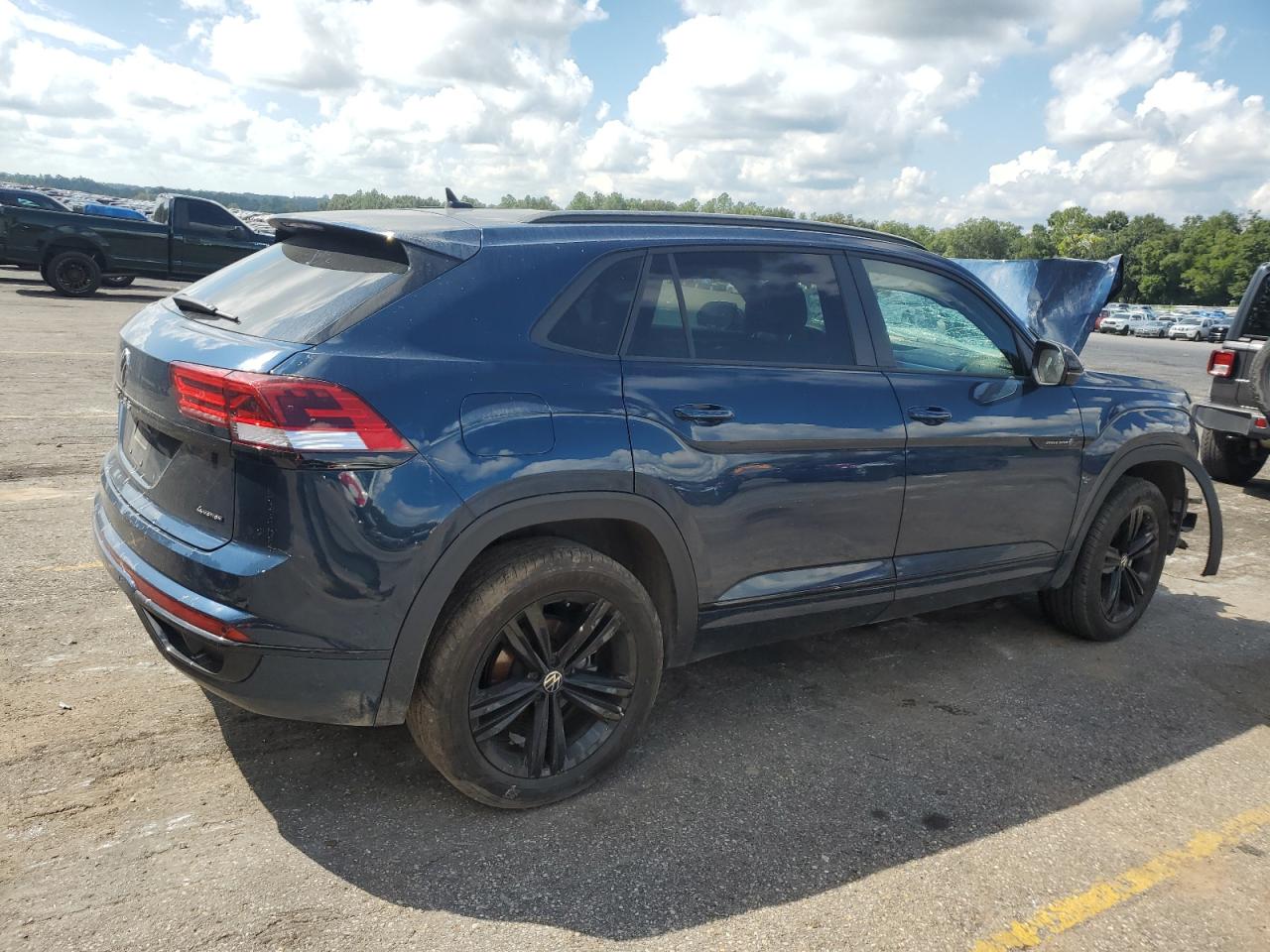 Lot #2919170751 2023 VOLKSWAGEN ATLAS CROS