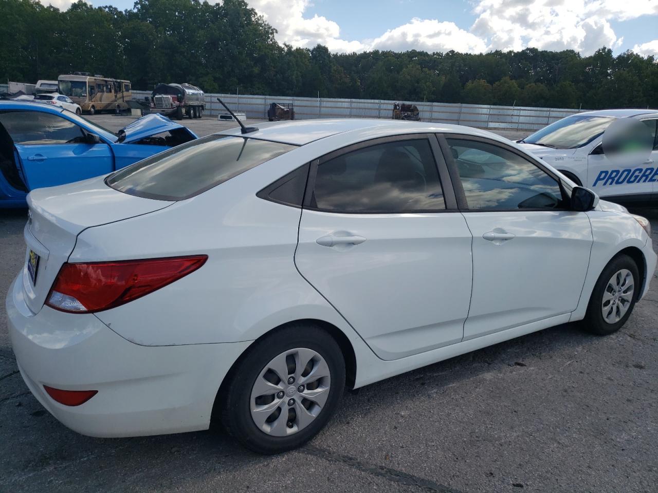 Lot #3028567924 2016 HYUNDAI ACCENT