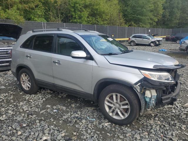 VIN 5XYKT4A73EG528426 2014 KIA Sorento, LX no.4