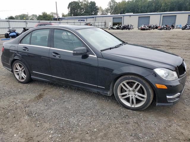 VIN WDDGF4HB7DR241944 2013 Mercedes-Benz C-Class, 250 no.4