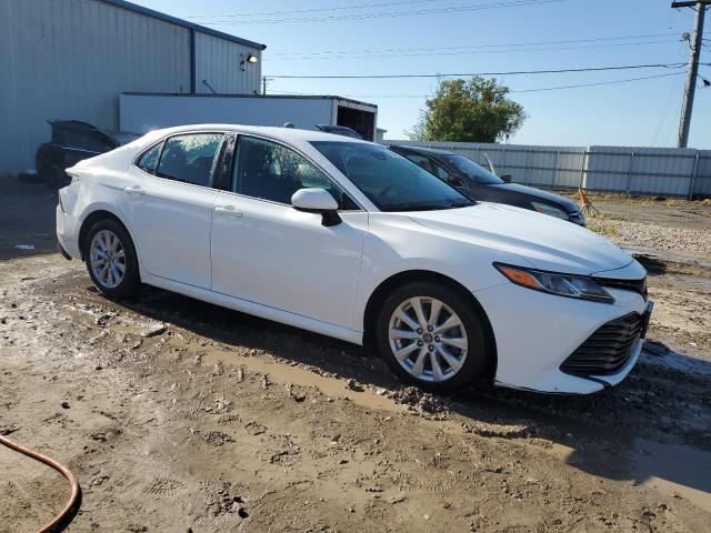 VIN 4T1B11HK5KU804853 2019 Toyota Camry, L no.4