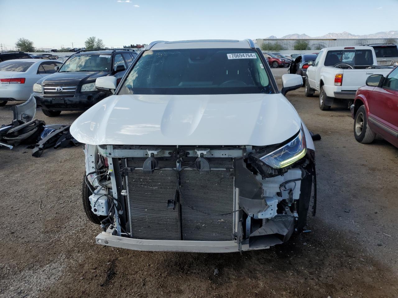 Lot #2988995606 2021 TOYOTA HIGHLANDER