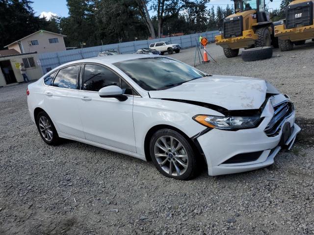 VIN 3FA6P0H72HR370388 2017 Ford Fusion, SE no.4