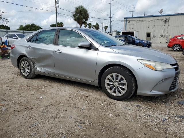 VIN 4T1BF1FK0FU039626 2015 Toyota Camry, LE no.4