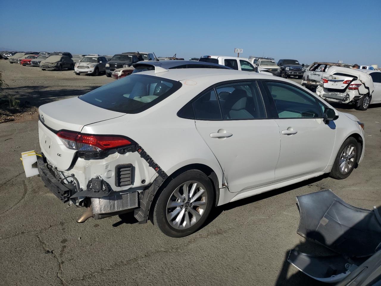 Lot #2986757156 2020 TOYOTA COROLLA LE