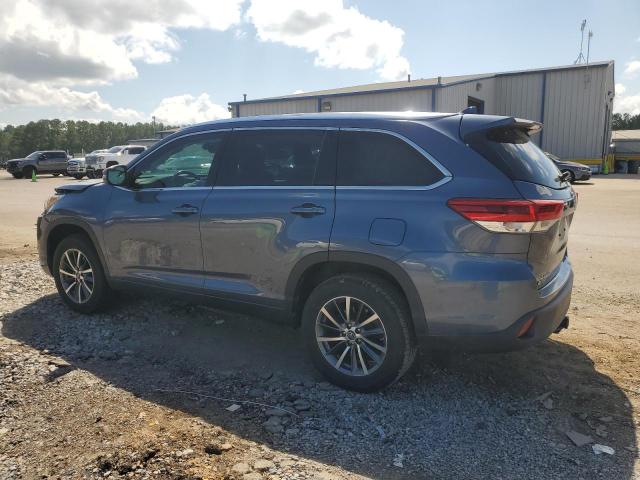 VIN 5TDKZRFH4JS278348 2018 Toyota Highlander, SE no.2