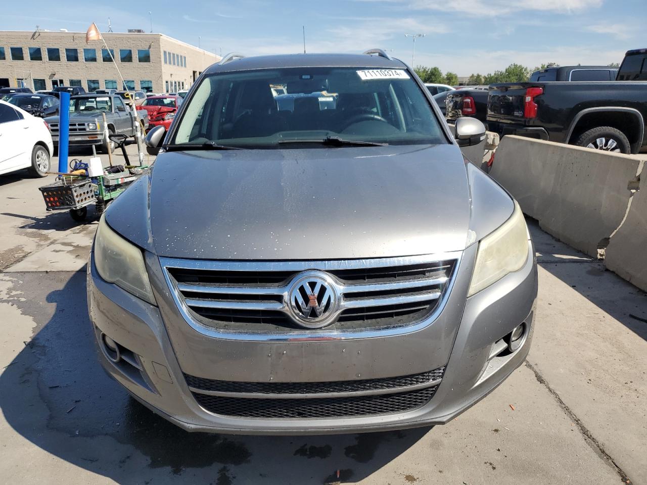 Lot #3029708088 2010 VOLKSWAGEN TIGUAN SE