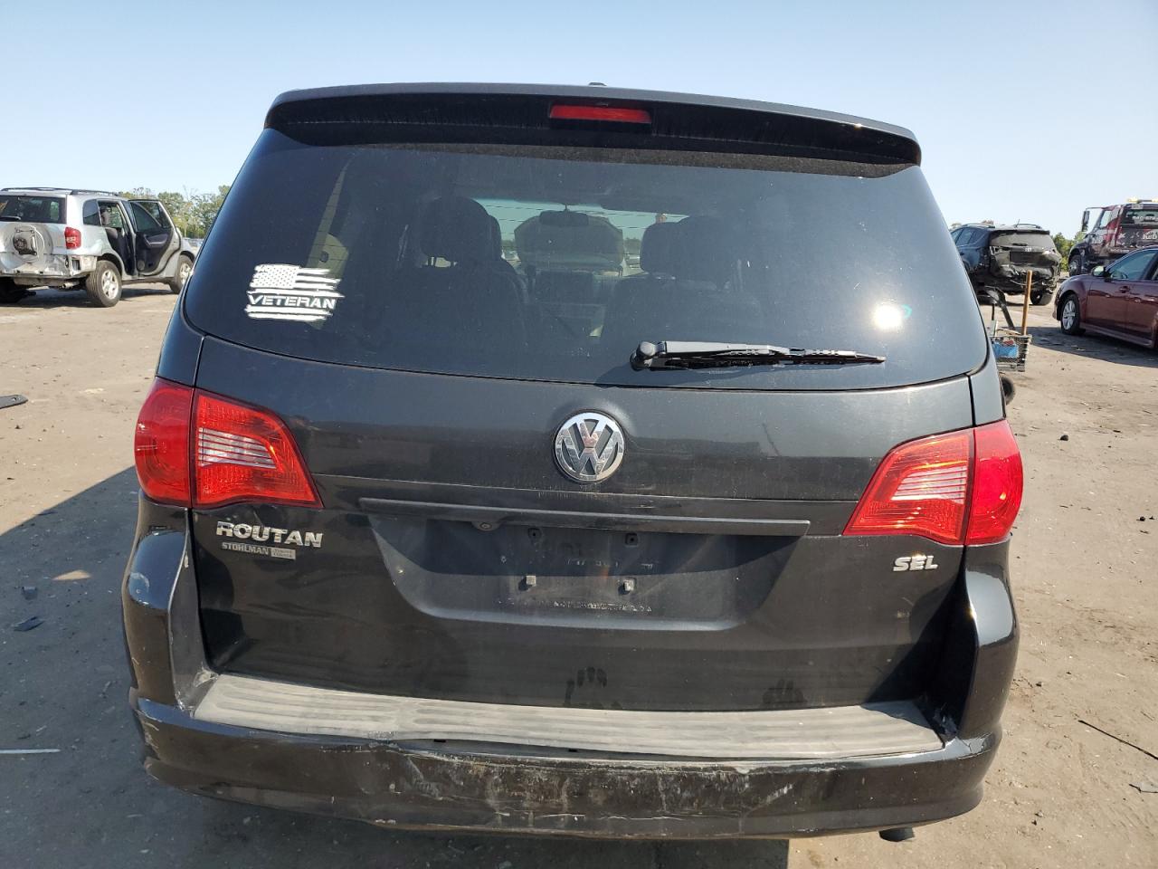 Lot #2852961206 2011 VOLKSWAGEN ROUTAN SEL