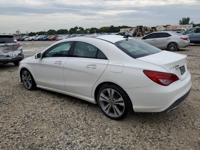 MERCEDES-BENZ CLA 250 2019 white  gas WDDSJ4EB4KN738662 photo #3