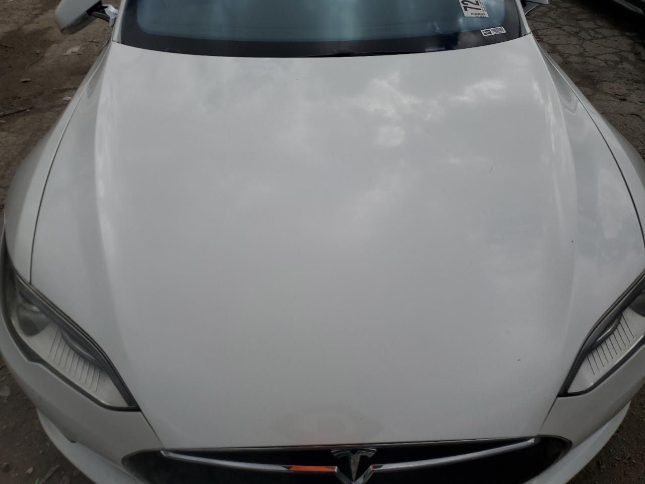 Tesla Model s 2015