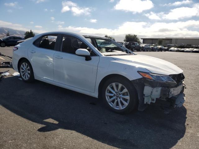 2018 TOYOTA CAMRY L - 4T1B11HK5JU595547