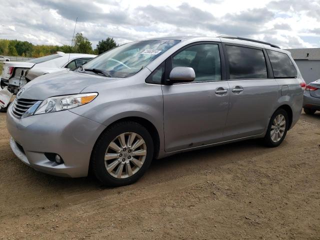 Toyota SIENNA XLE