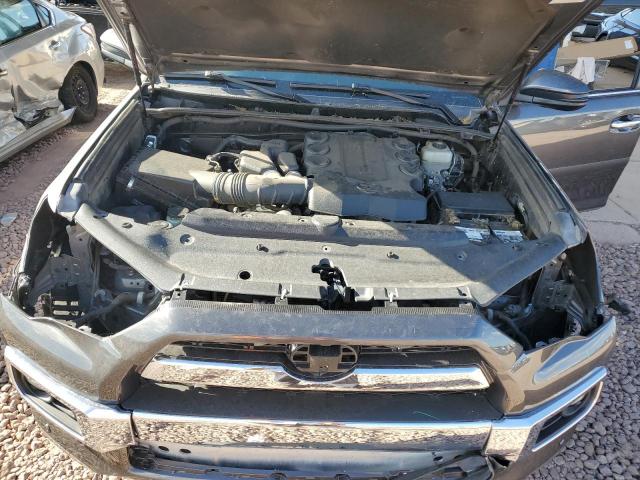 2018 TOYOTA 4RUNNER SR - JTEBU5JR9J5590285