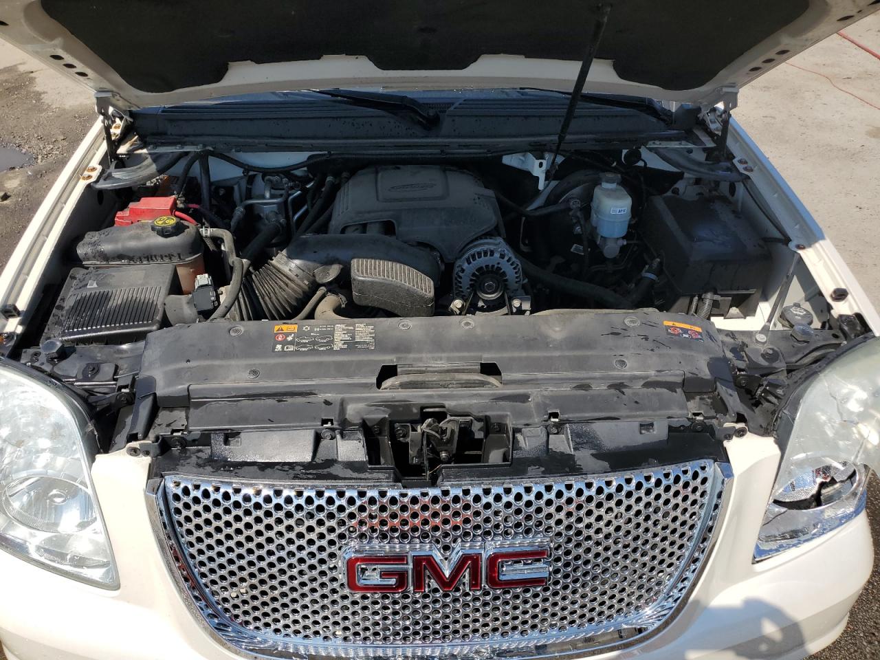 Lot #2855561684 2013 GMC YUKON DENA