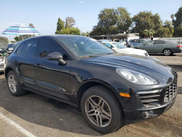 VIN WP1AA2A51JLB22095 2018 Porsche Macan no.4