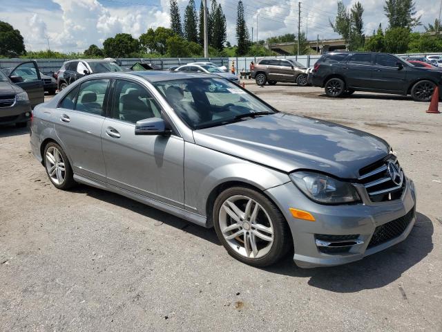 VIN WDDGF4HB1EG251933 2014 Mercedes-Benz C-Class, 250 no.4