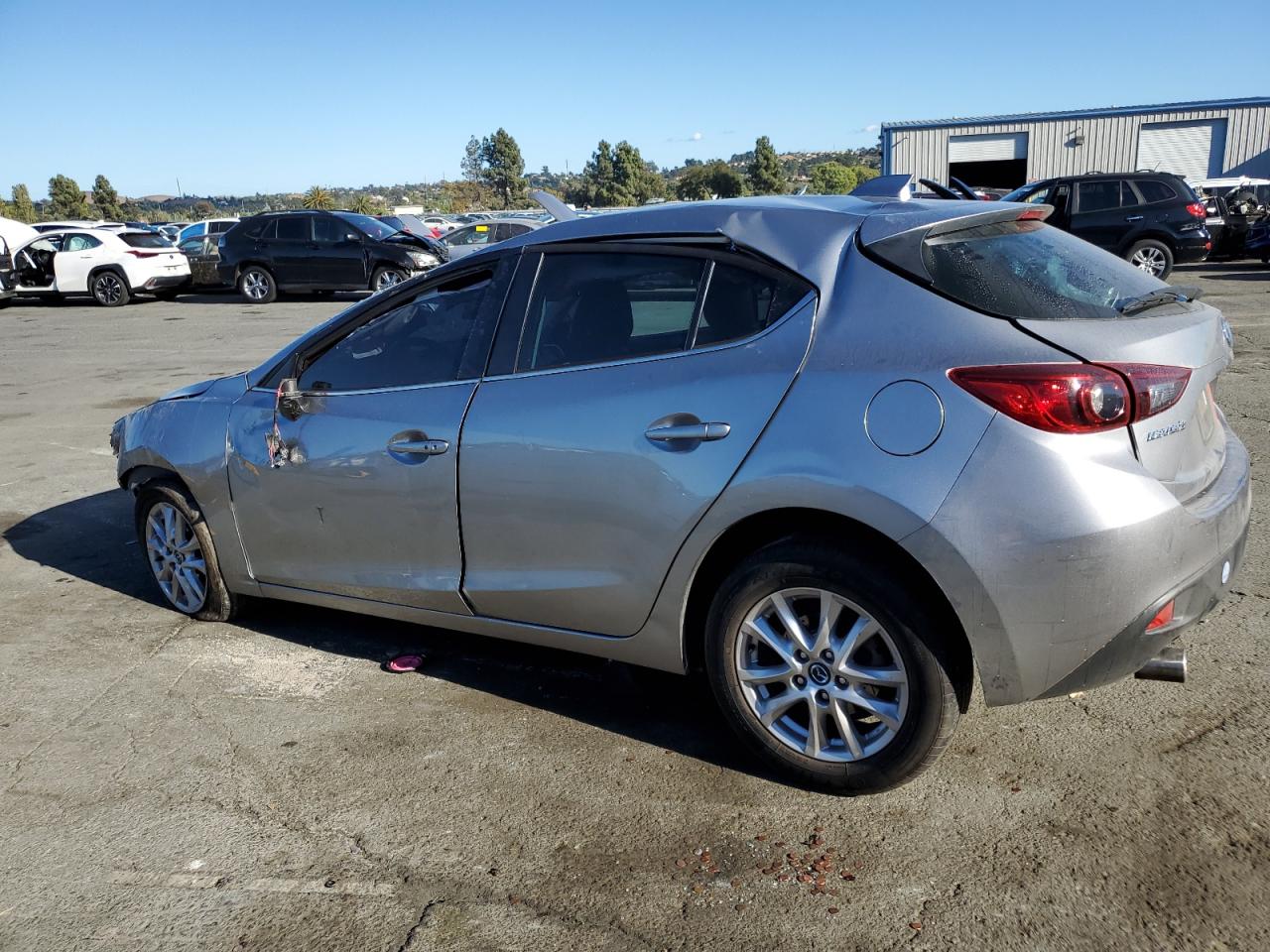 Lot #2991786142 2015 MAZDA 3 GRAND TO