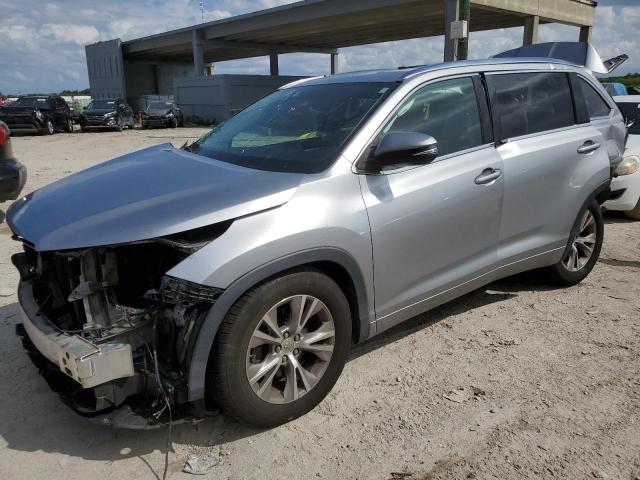 VIN 5TDKKRFH5FS070720 2015 Toyota Highlander, Xle no.1